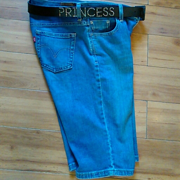 Levi's Denim - Levi's knee length denim shorts